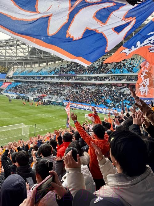 半程复盘 | 亮点追踪:一流场地见证多场经典比赛 中超球迷重回球场观赛 半程复盘 | 亮点追踪:一流场地见证多场经典比赛 中超球迷重回球场观赛